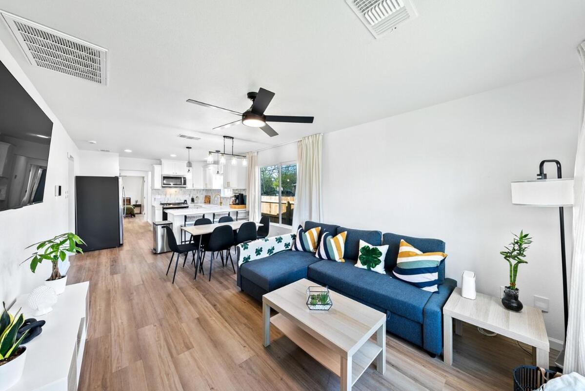 Clover House 3bdrs Downtown Alamo Riverwalk Pearl Frost Center Holiday home San Antonio
