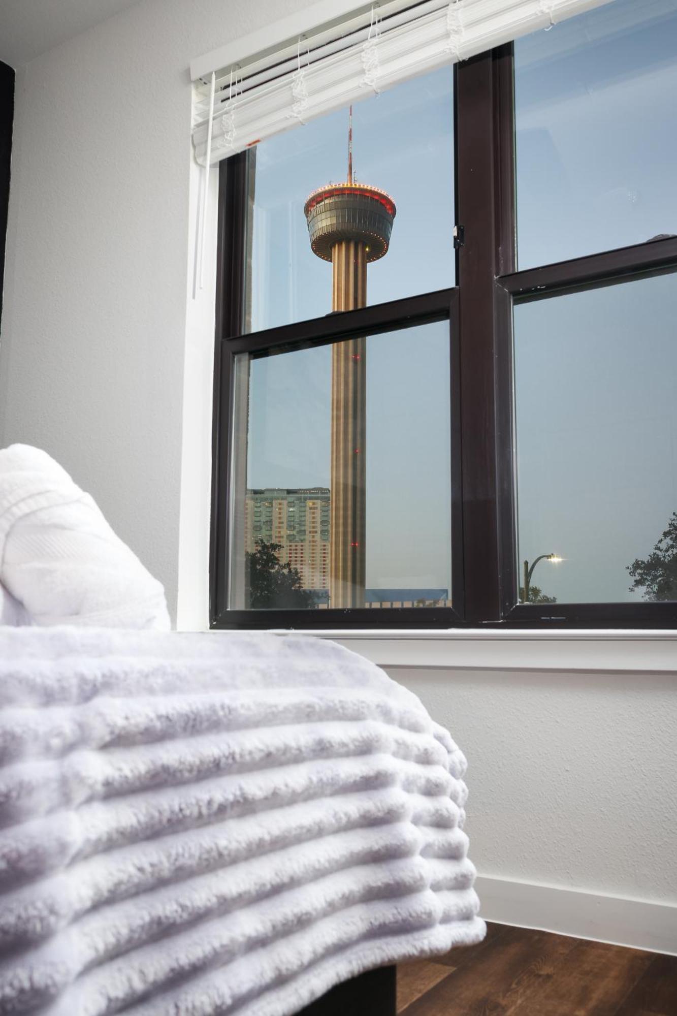 Apartment Spacious 2Br W Gym, Parking Near Rvrwalk & Dome San Antonio