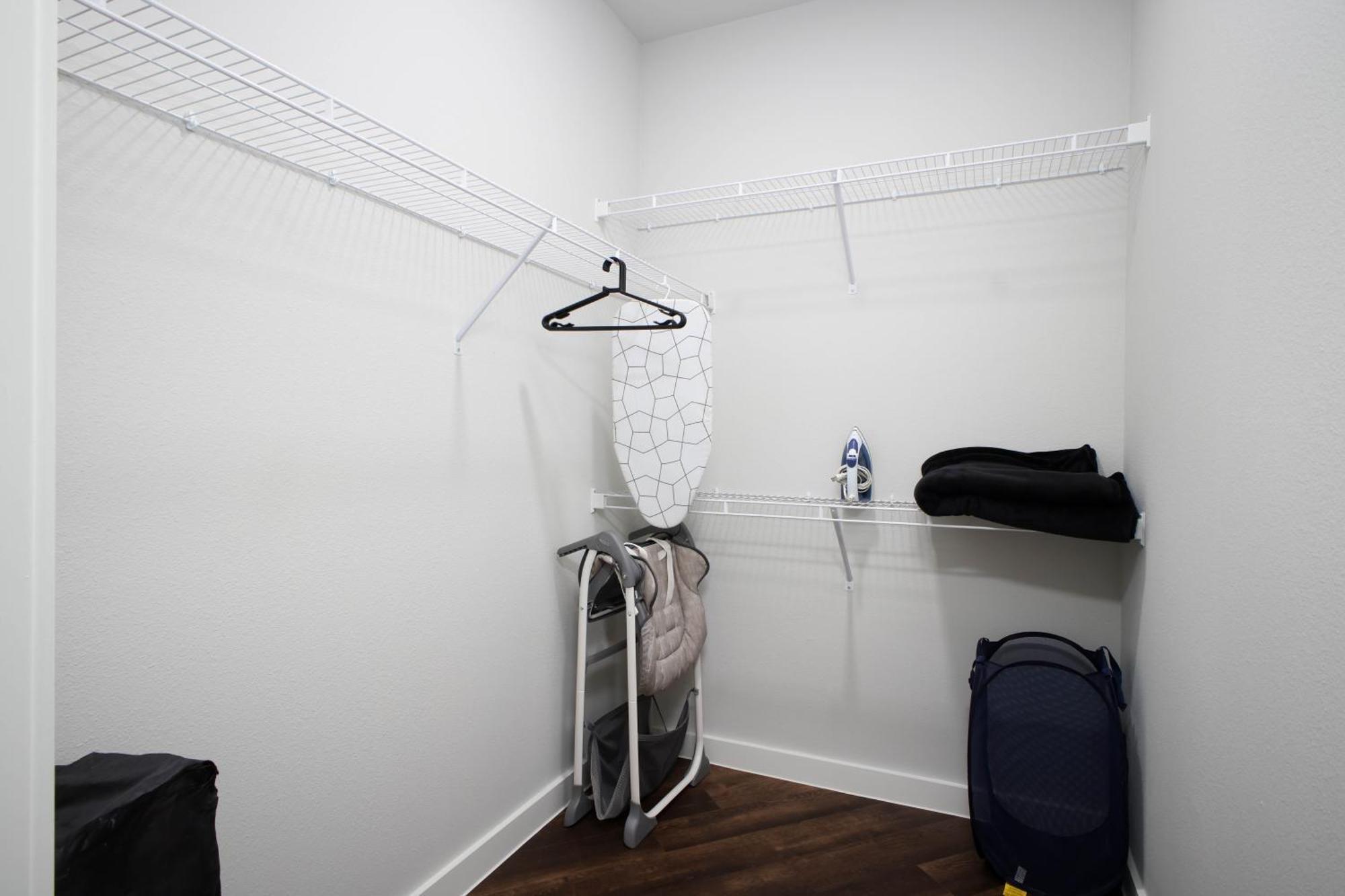 Relaxing 1Br W Gym & Parking Near Rvrwalk & Dome Apartment *