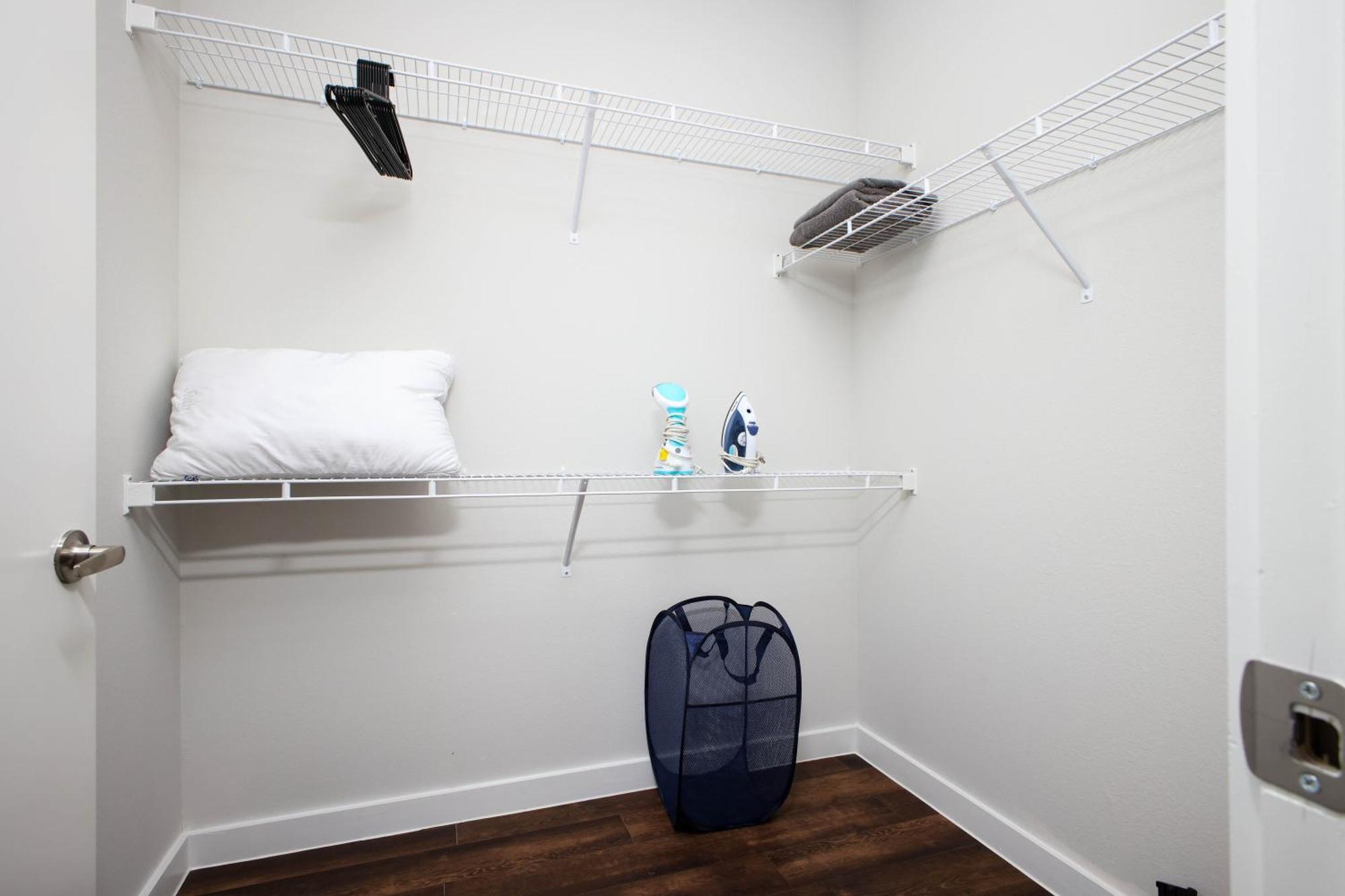 2Br Getaway W Gym, Parking Near Rvrwalk & Dome Apartment San Antonio