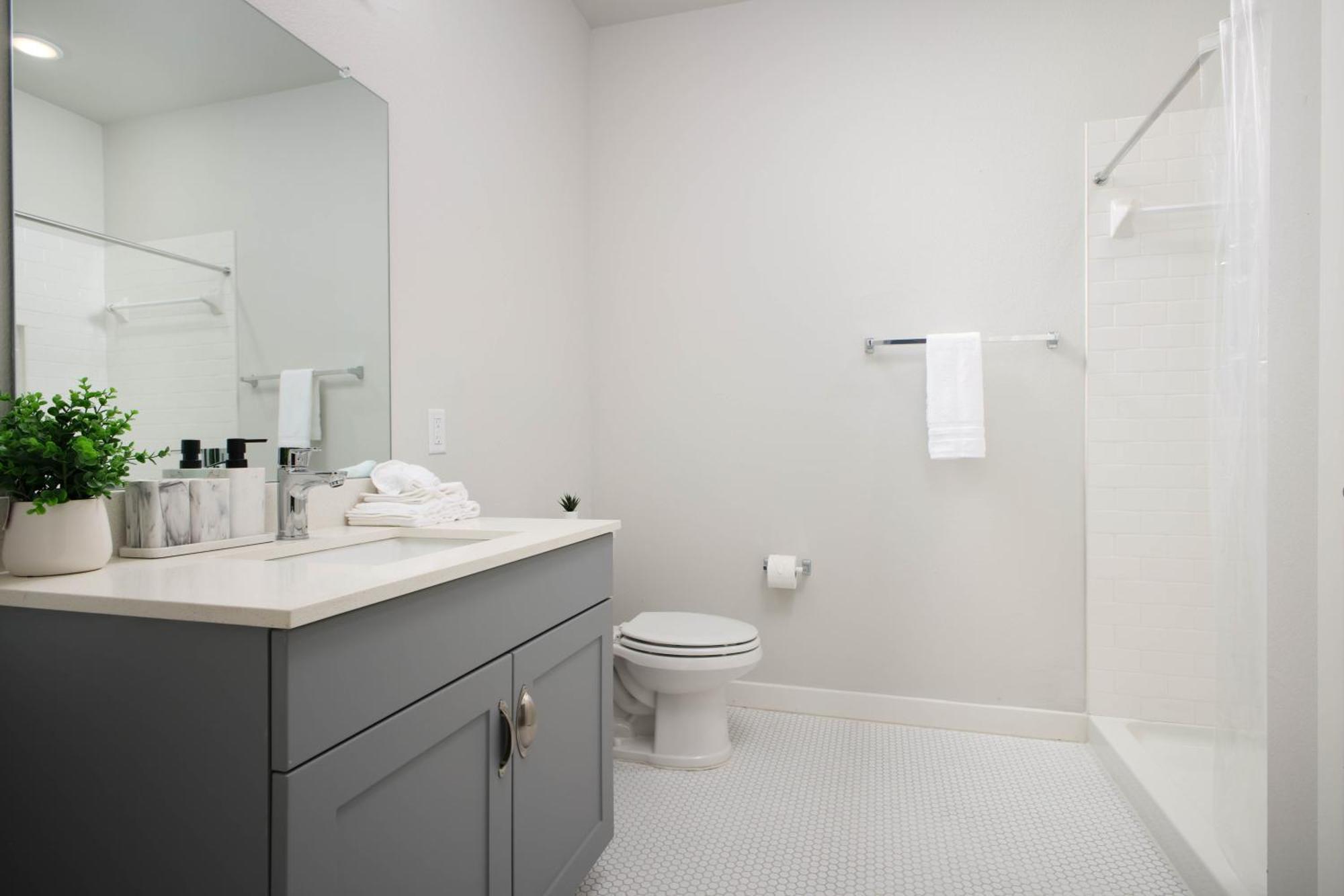 Relaxing 1Br W Gym & Parking Near Rvrwalk & Dome