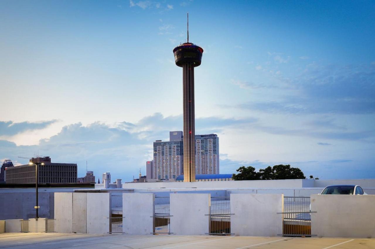 2br Oasis March Madness Alamodome Free Parking San Antonio