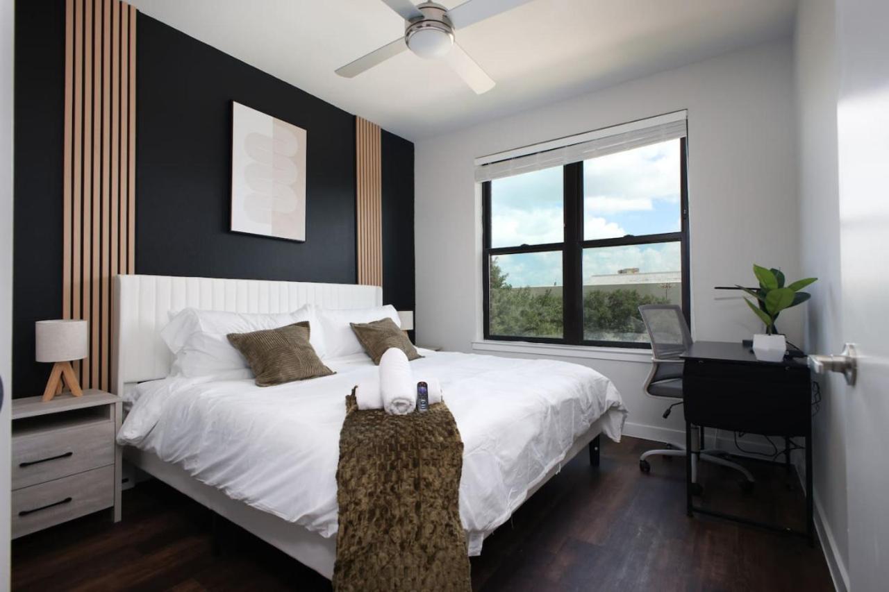 2br Oasis March Madness Alamodome Free Parking