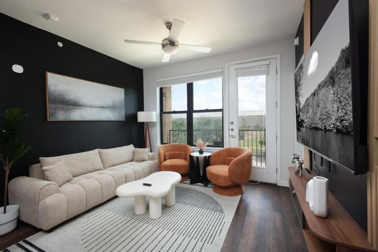 2br Oasis March Madness Alamodome Free Parking *