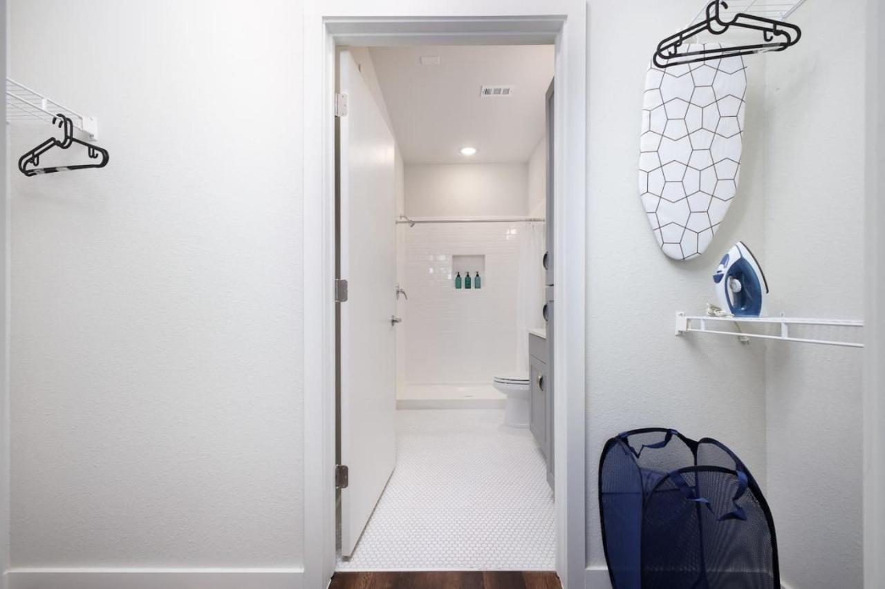 1Br Oasis W Gym, Parking Near Rvrwalk & Dome San Antonio