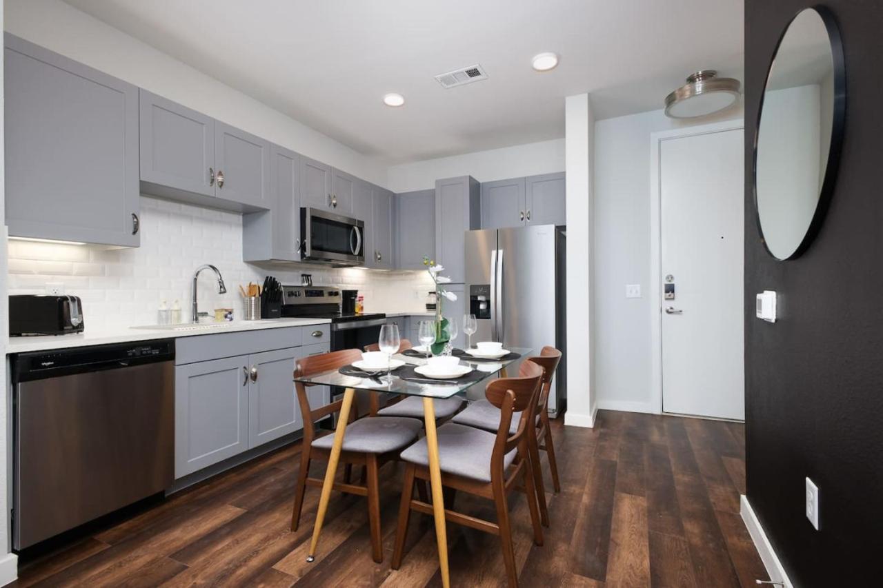 1Br Oasis W Gym, Parking Near Rvrwalk & Dome Apartment San Antonio