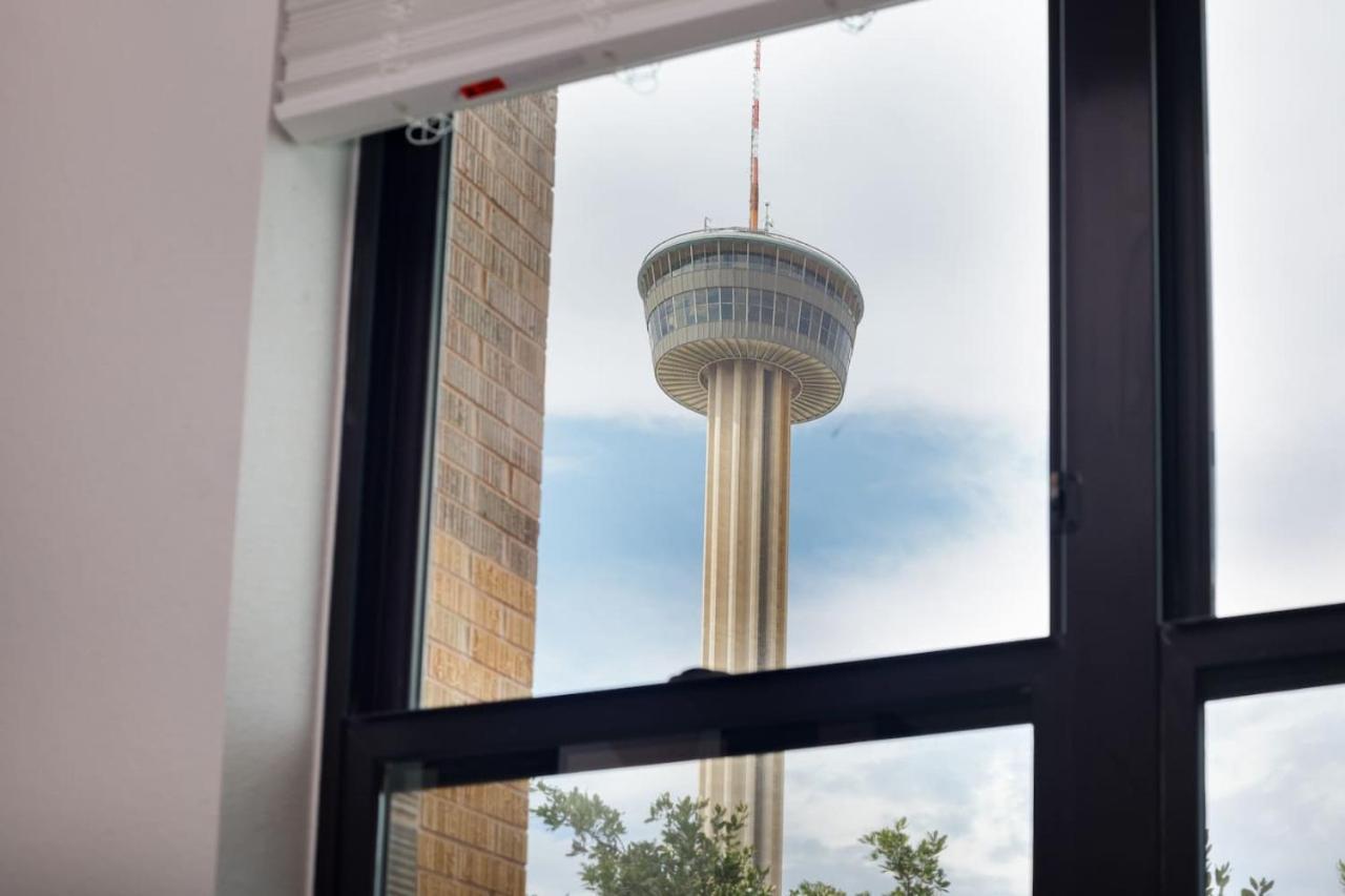 1Br Oasis W Gym, Parking Near Rvrwalk & Dome Apartment