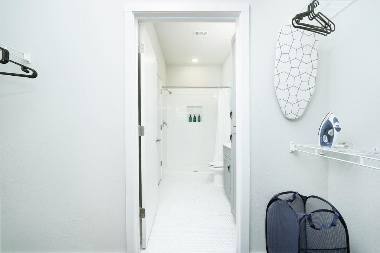 Chic 1Br W Gym & Parking Near Rvrwalk & Dome