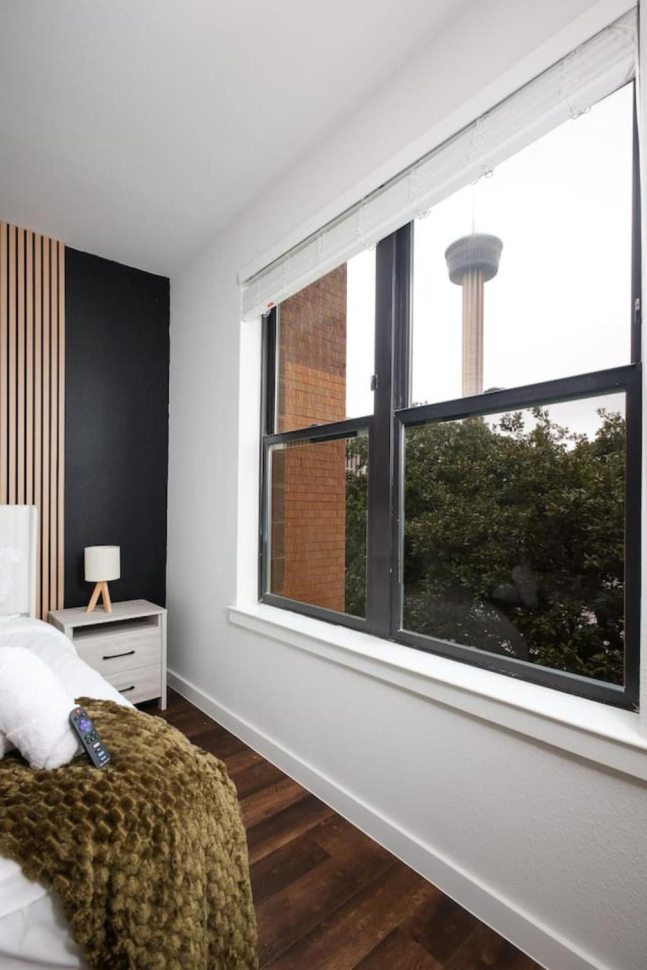 1Br Oasis W Gym, Parking Near Rvrwalk & Dome San Antonio