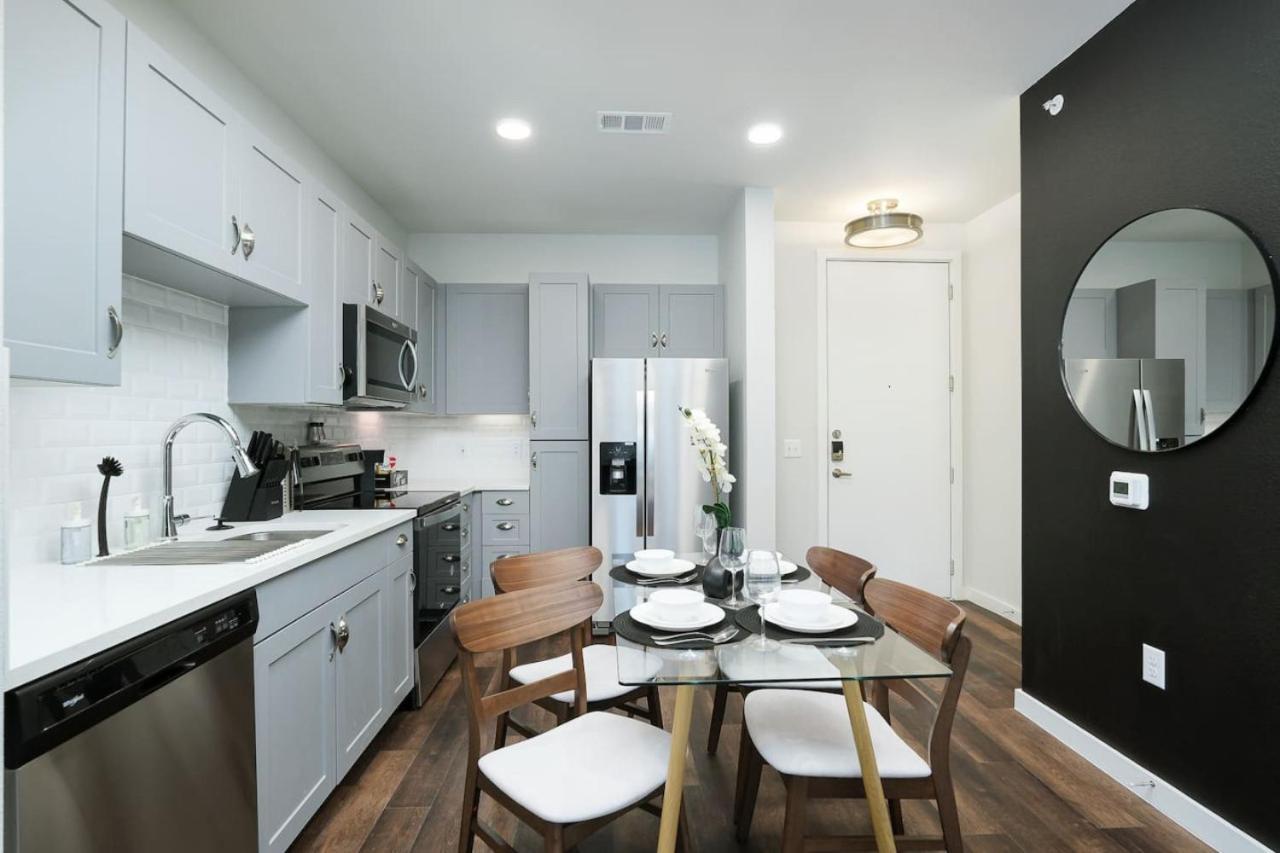 Chic 1Br W Gym & Parking Near Rvrwalk & Dome Apartment