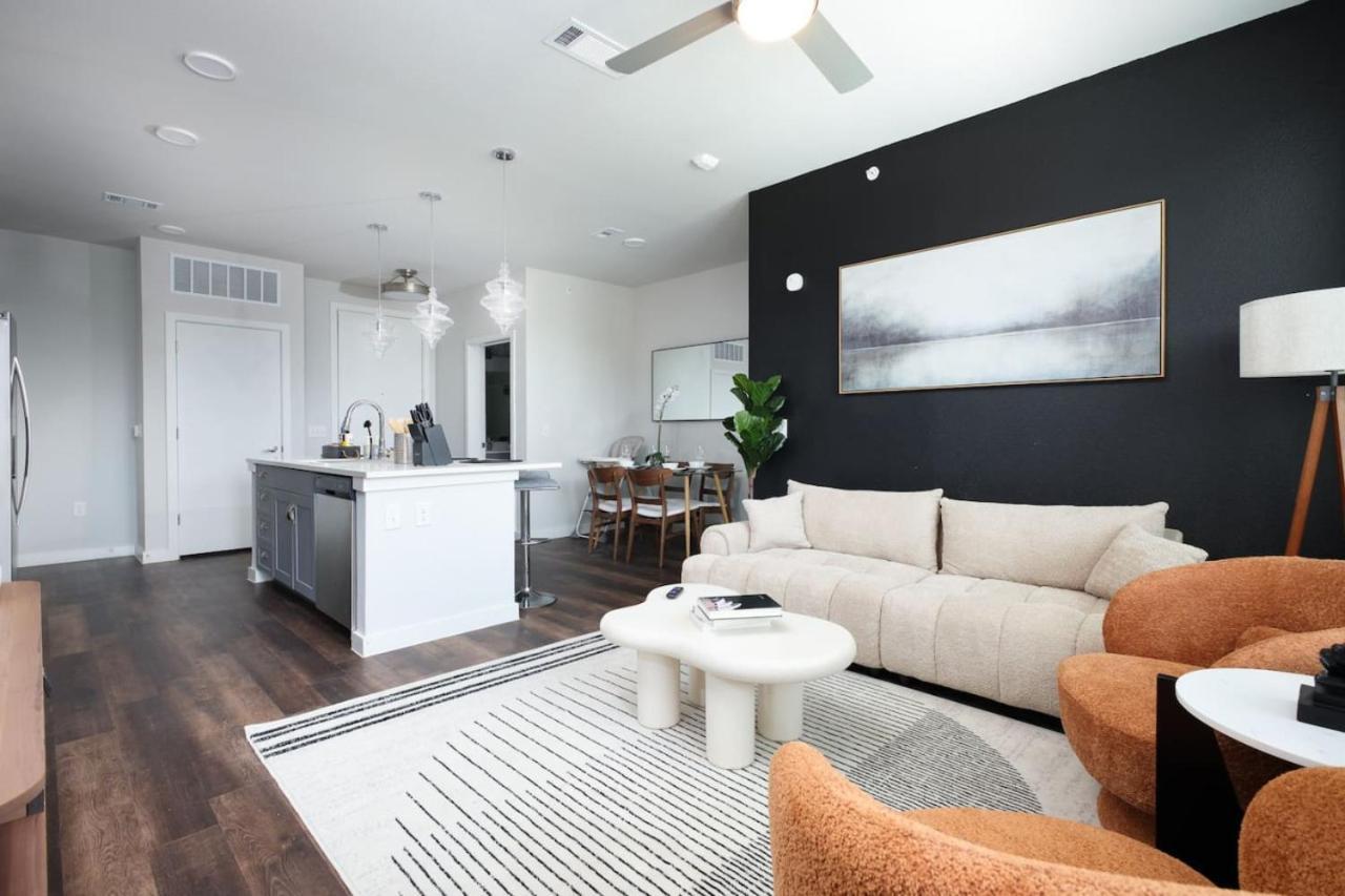 2Br Urbanescape W Gym, Parking Near Rvrwalk &Dome * San Antonio
