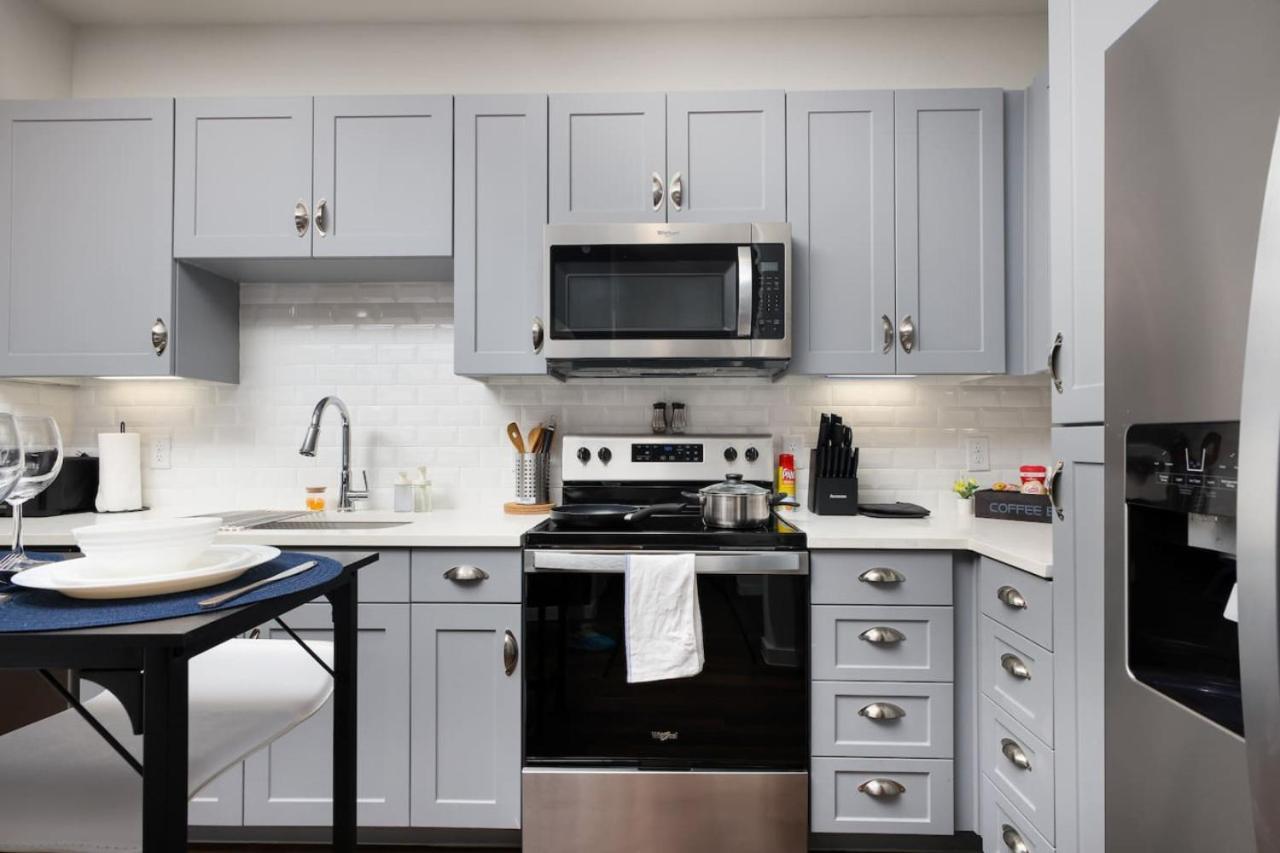 Apartment Spacious 2Br W Gym, Parking Near Rvrwalk & Dome