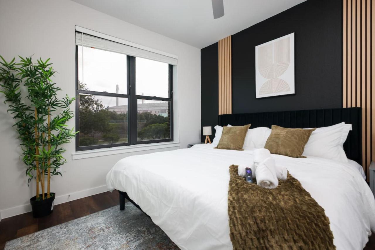 Cozy 2Br W Gym, Parking Near Rvrwalk&Dome *