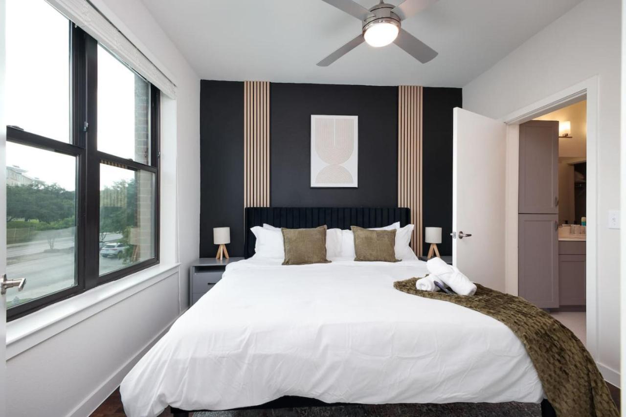 Cozy 2Br W Gym, Parking Near Rvrwalk&Dome