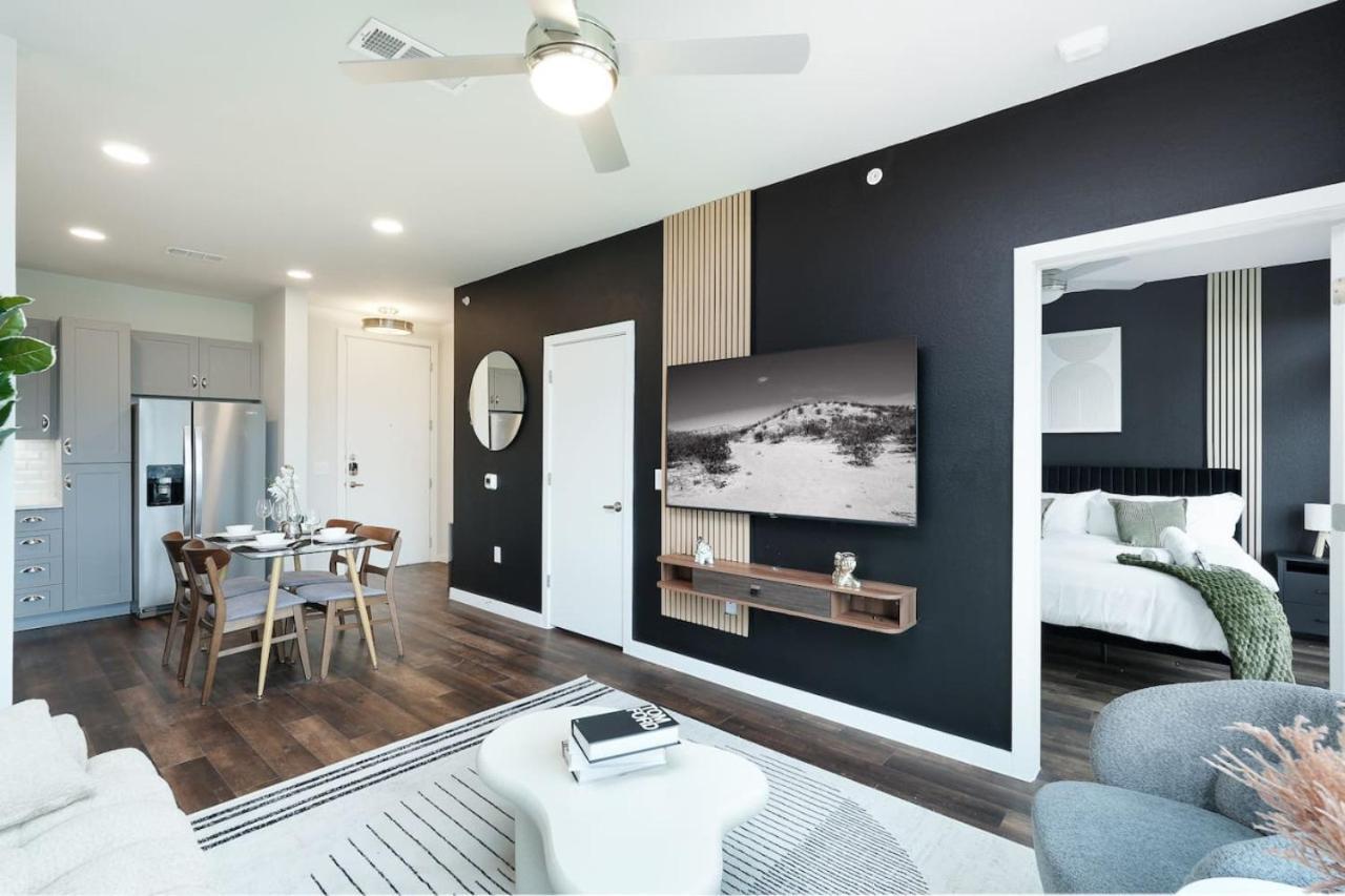 Sleek 1br W Gym, Parking Near Rvrwalk & Dome *
