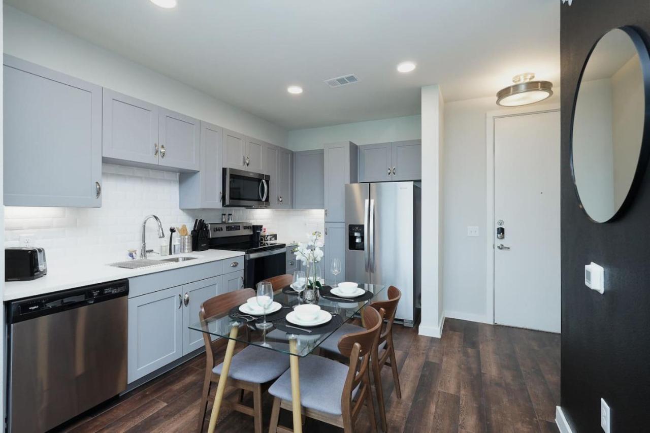 Sleek 1br W Gym, Parking Near Rvrwalk & Dome * San Antonio