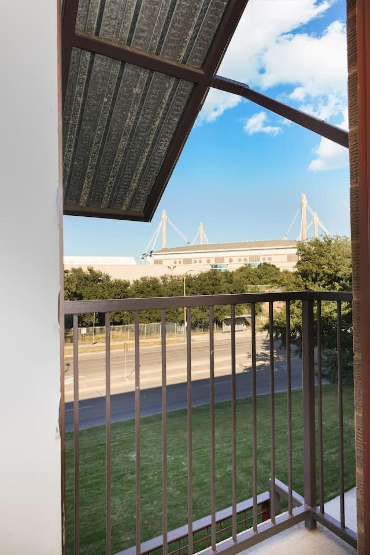 Stylish 2 Bedroom W Gym, Parking Near Rvrwalk & Dome San Antonio