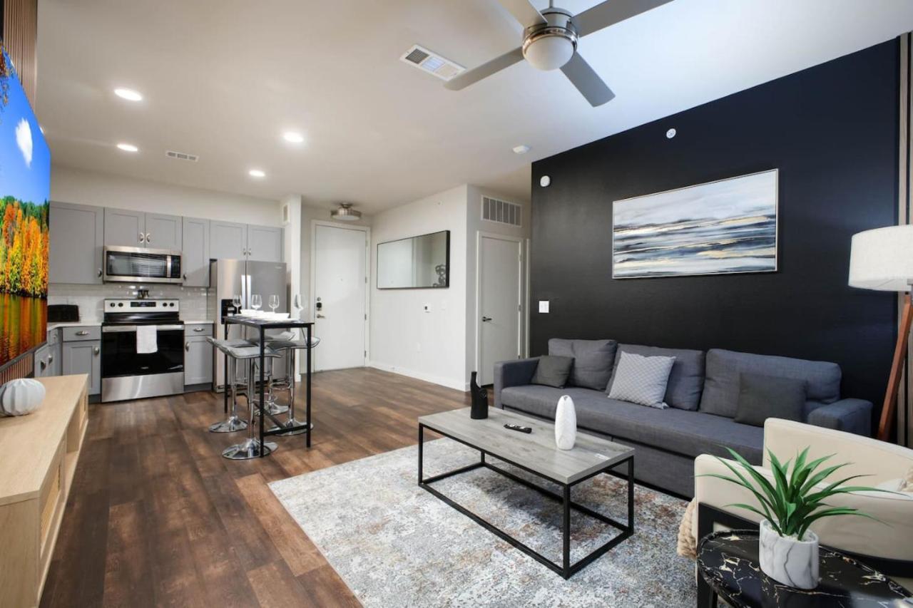 2Br Getaway W Gym, Parking Near Rvrwalk & Dome Apartment San Antonio