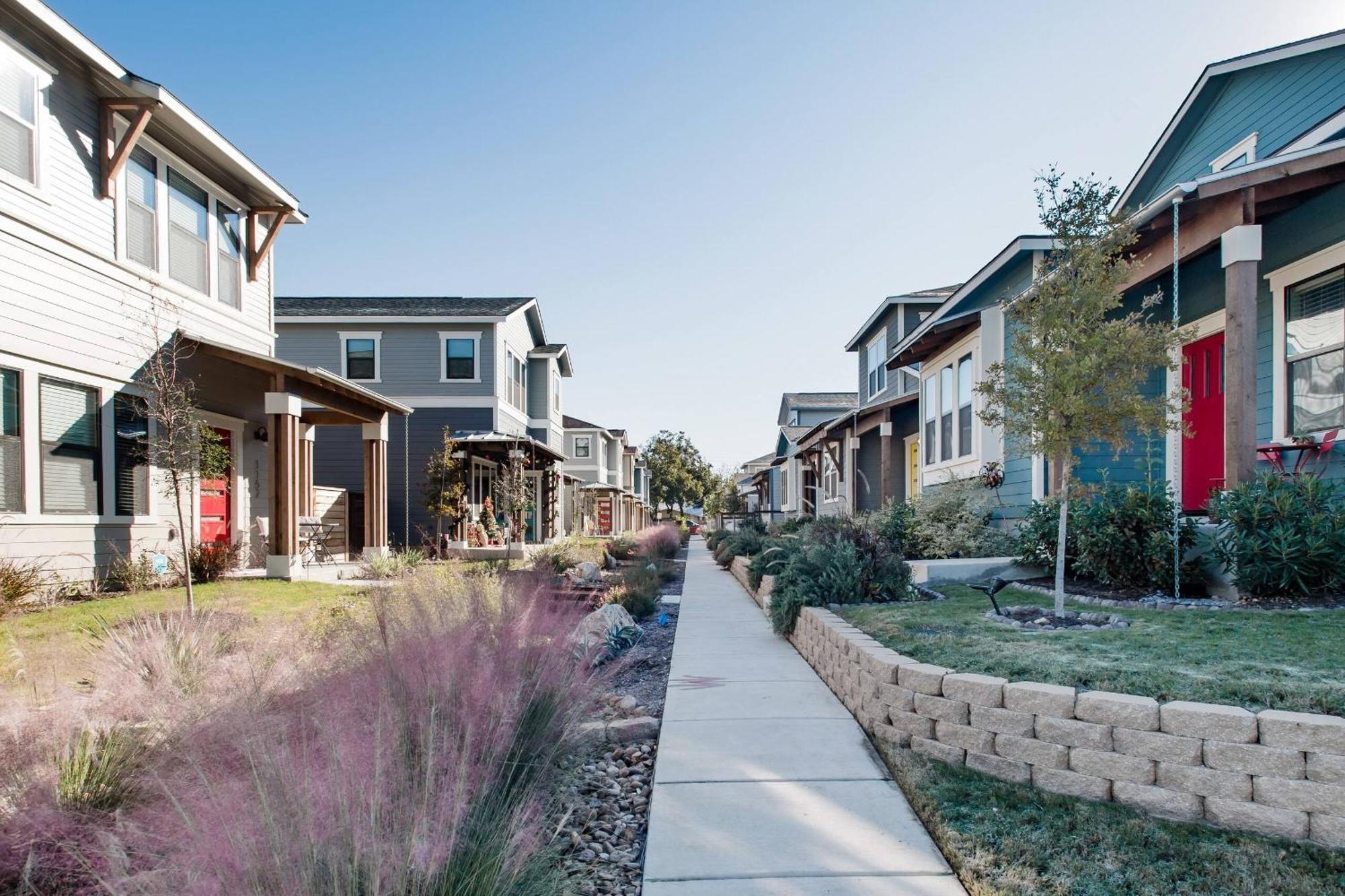 Explore The River Walk From Artsy Designer Retro Chic
