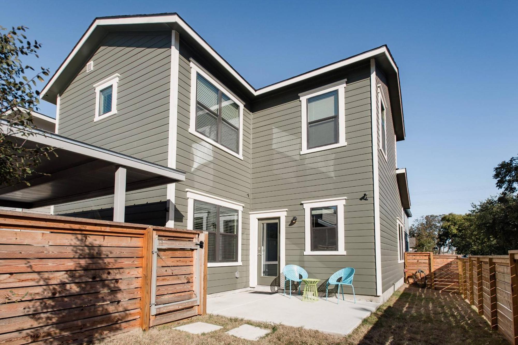 Holiday home Explore The River Walk From Artsy Designer Retro Chic