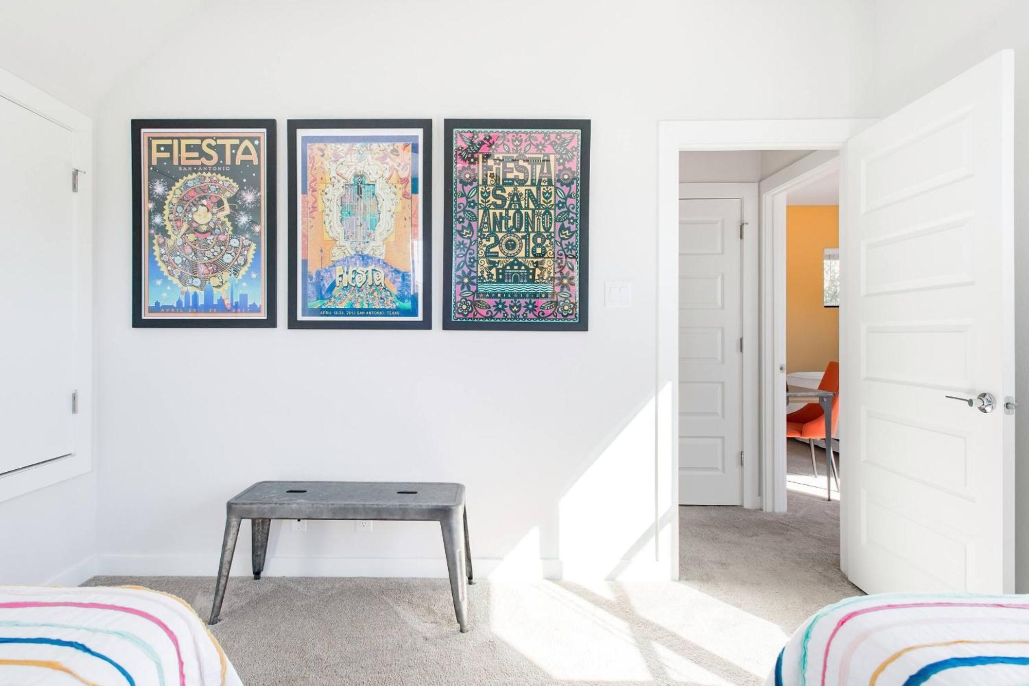 Explore The River Walk From Artsy Designer Retro Chic Holiday home