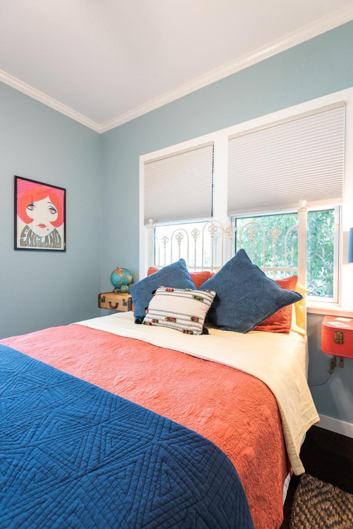 Discover The Riverwalk From New Craftsman Family Holiday home