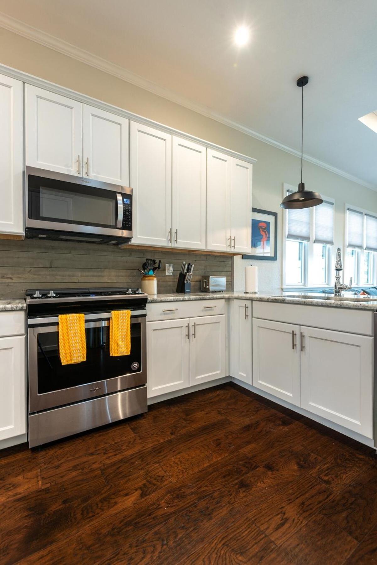 Discover The Riverwalk From New Craftsman Family Holiday home San Antonio