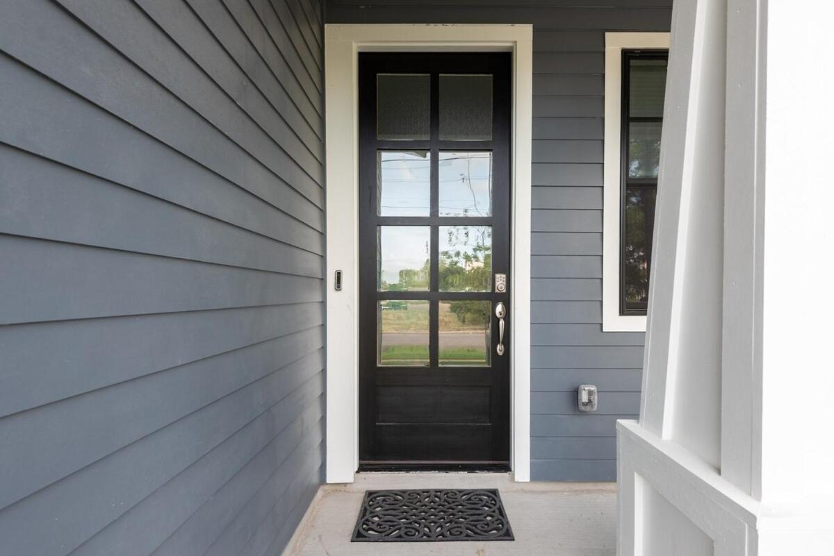 Discover The Riverwalk From New Craftsman Family Holiday home San Antonio