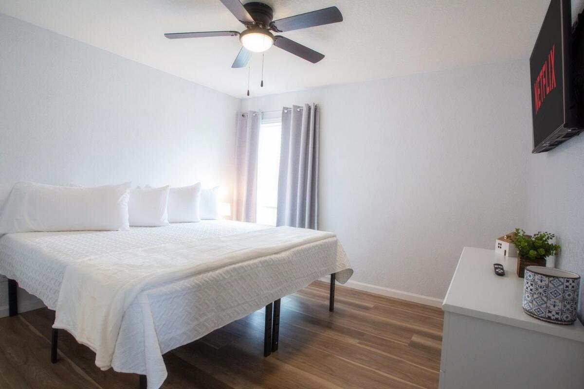 Family Relaxing & Bright Family Gem Mins From Downtown San Antonio