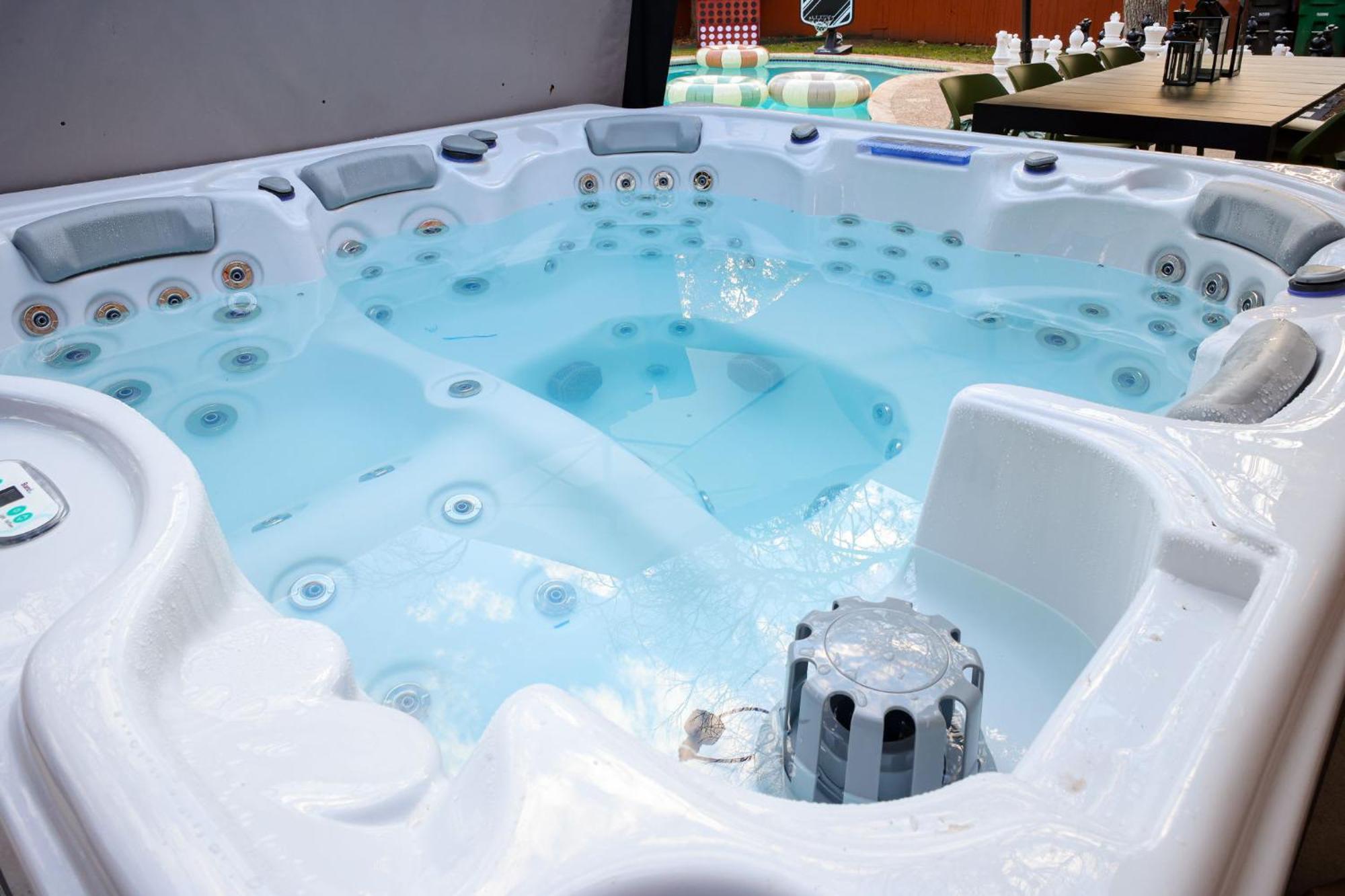Texas Oasis - Pool Games Hot Tub & Family Fun * San Antonio