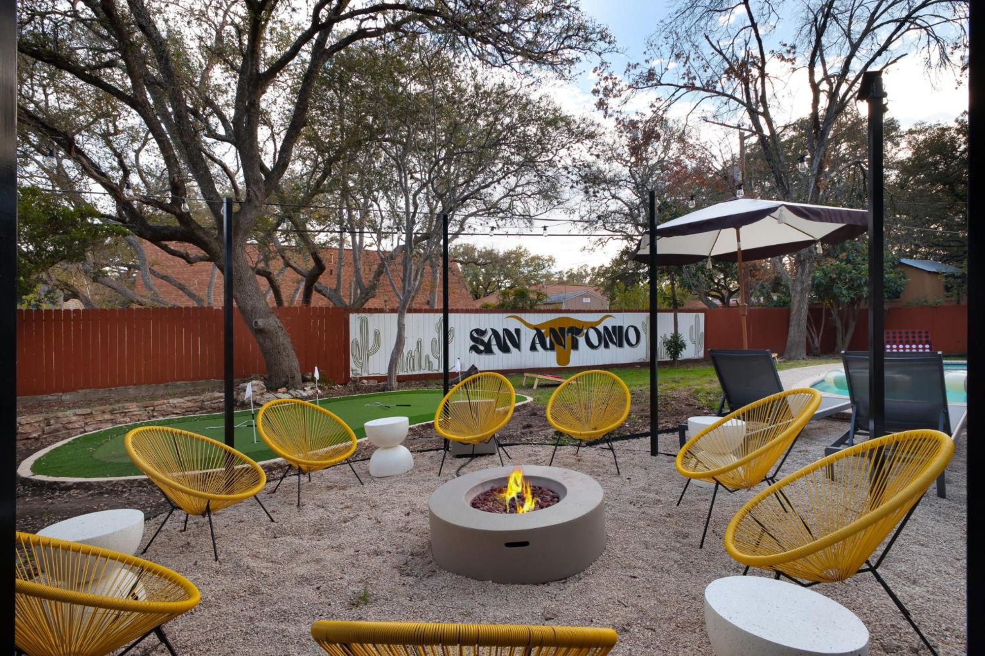Texas Oasis - Pool Games Hot Tub & Family Fun * San Antonio