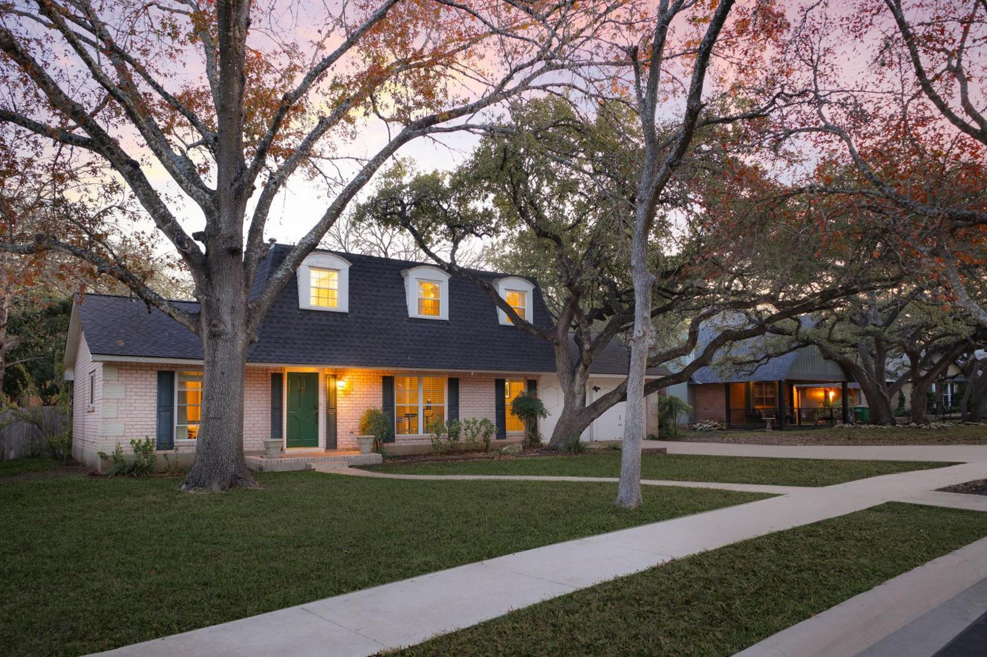 Texas Oasis - Pool Games Hot Tub & Family Fun Holiday home San Antonio