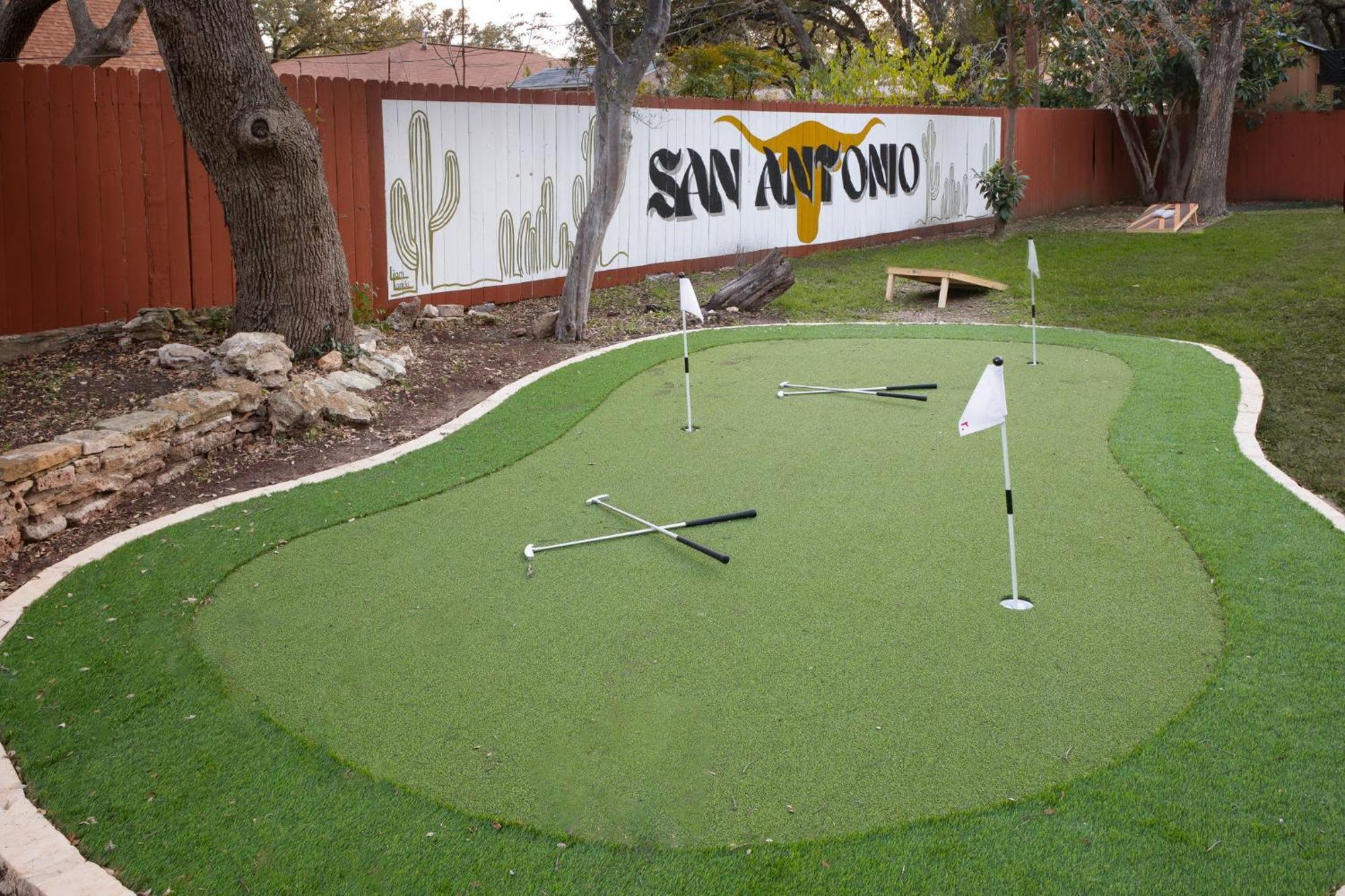 Holiday home Texas Oasis - Pool Games Hot Tub & Family Fun San Antonio