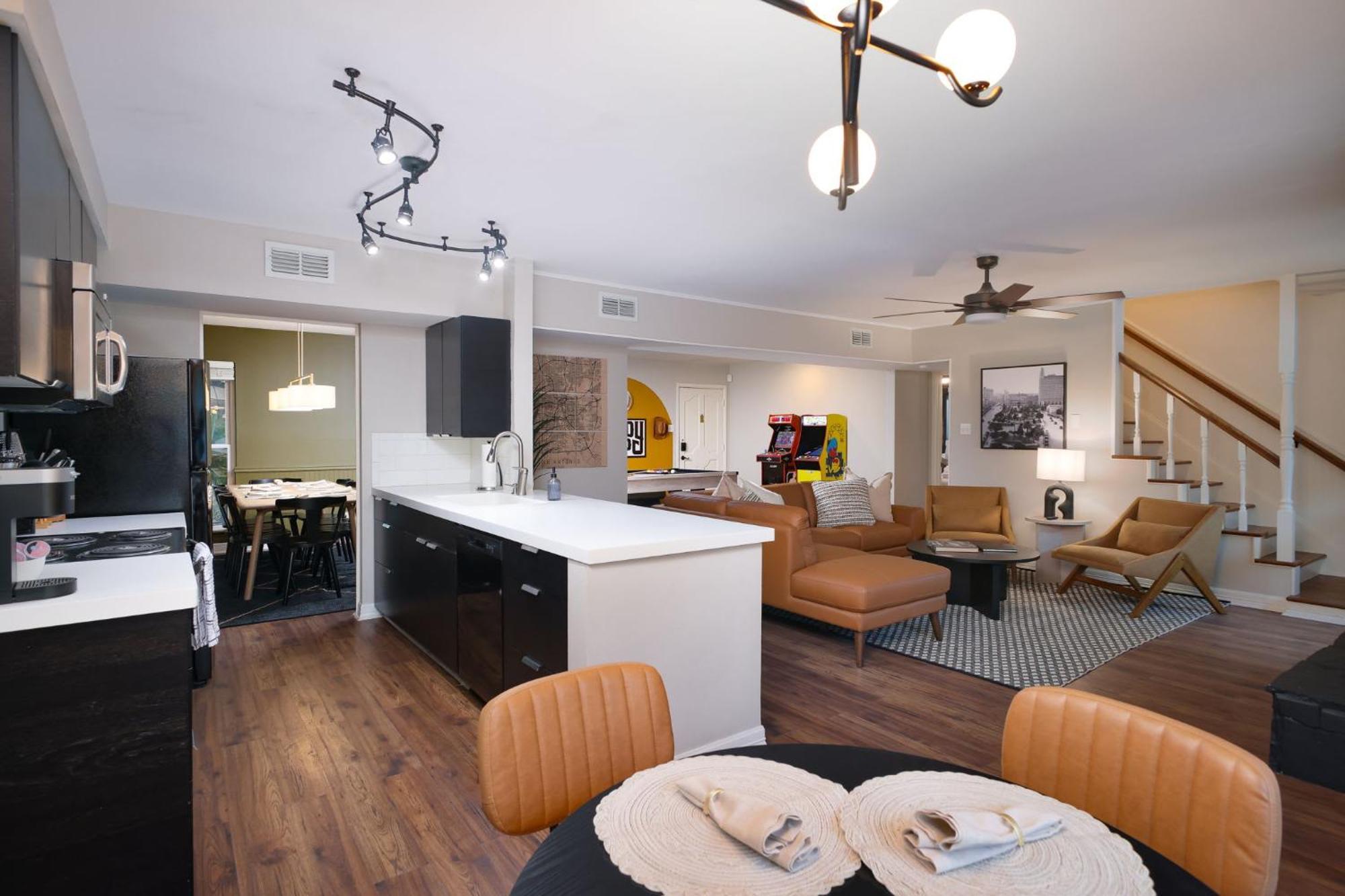 Texas Oasis - Pool Games Hot Tub & Family Fun *