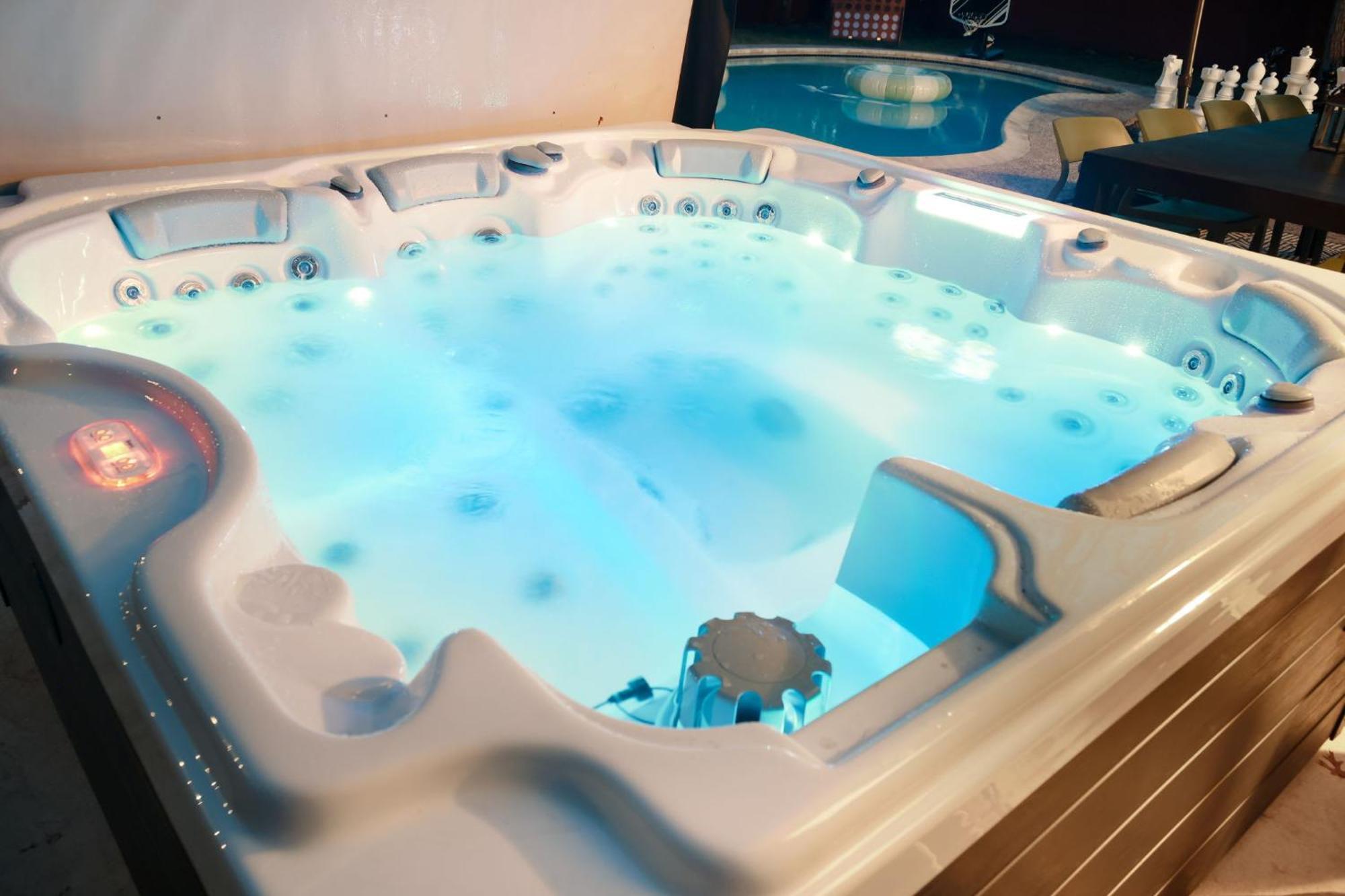 Texas Oasis - Pool Games Hot Tub & Family Fun *