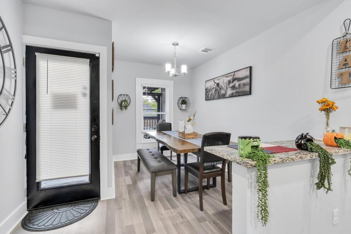 Holiday home Charming Downtown Sa With Pool And Hot Tub *
