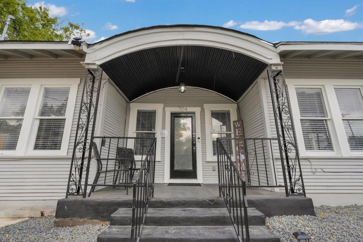 Charming Downtown Sa With Pool And Hot Tub * San Antonio
