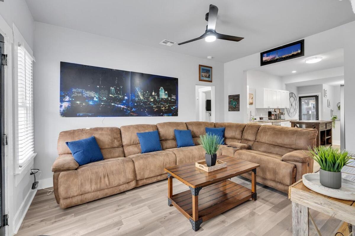 Charming Downtown Sa With Pool And Hot Tub Holiday home San Antonio