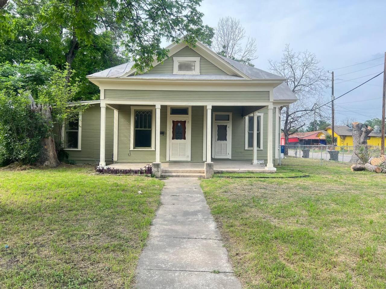 Holiday home Charming Near Convention Center In Shared *