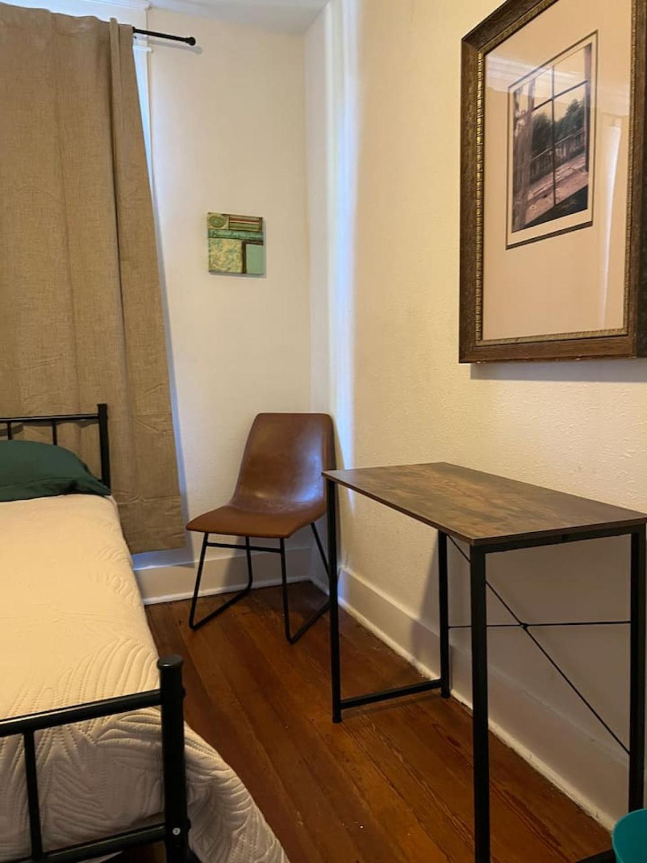 Charming Near Convention Center In Shared San Antonio