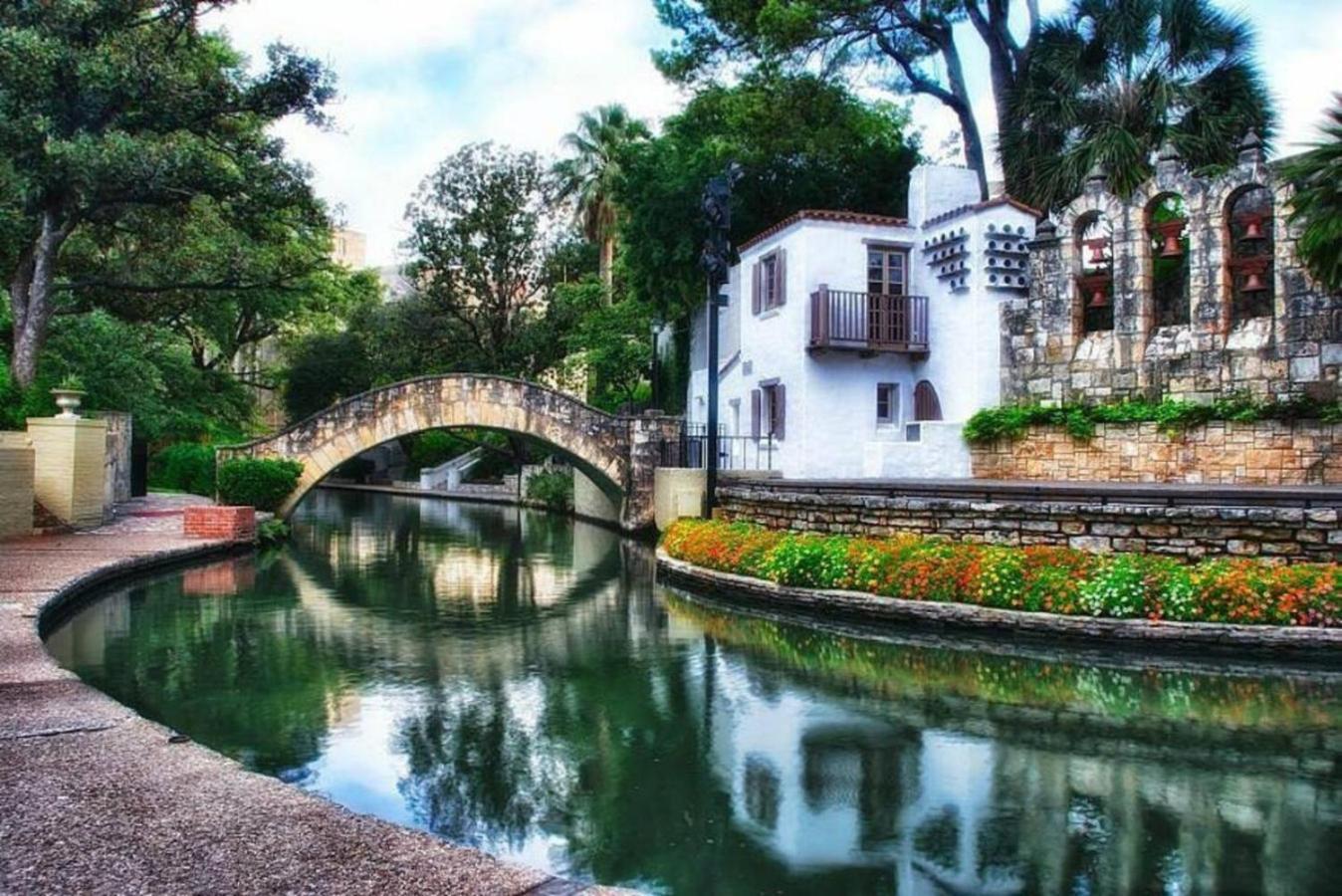 Beautiful Private In Shared - Near Frost Bank Center Holiday home San Antonio