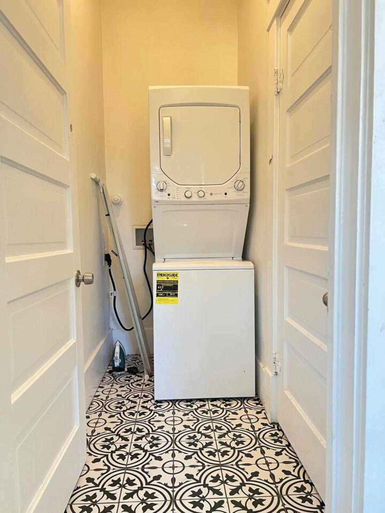 Charming Near Convention Center In Shared San Antonio