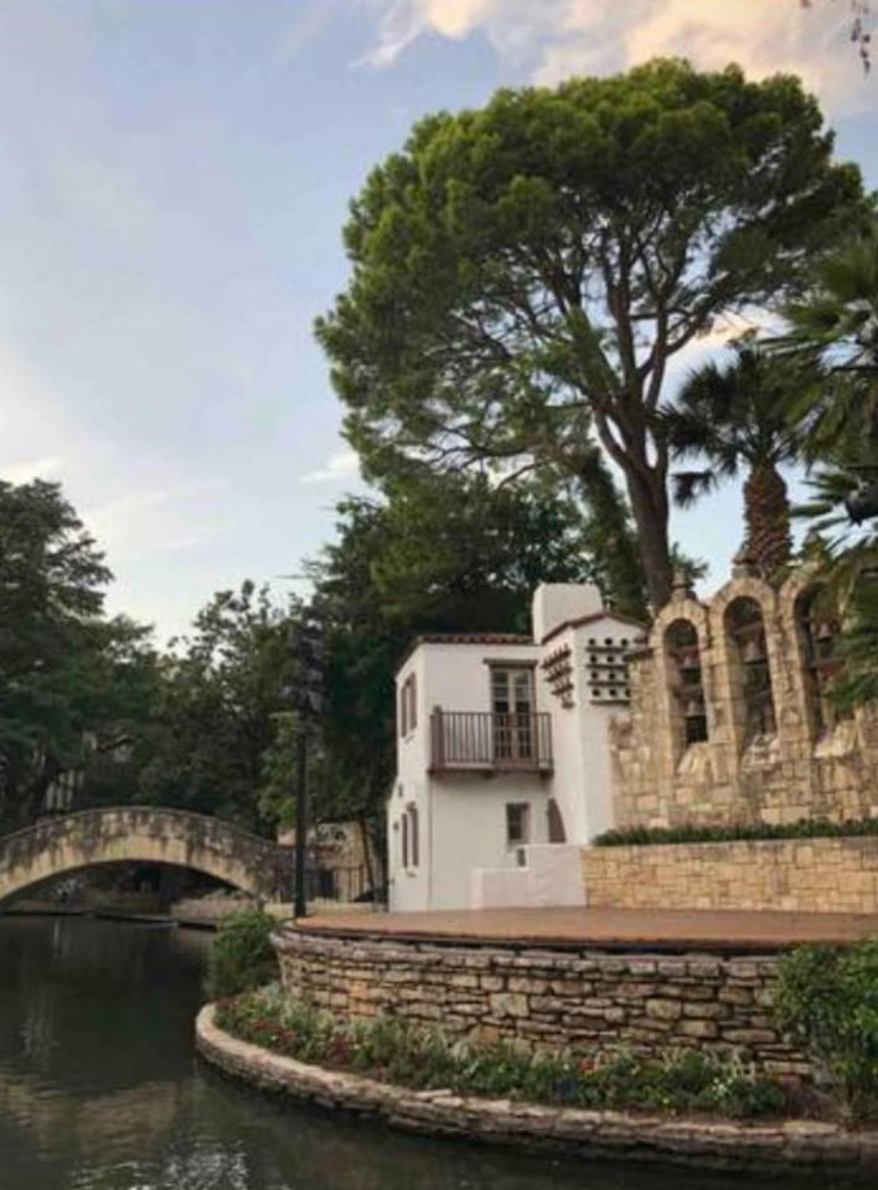 Beautiful Private In Shared - Near Frost Bank Center * San Antonio