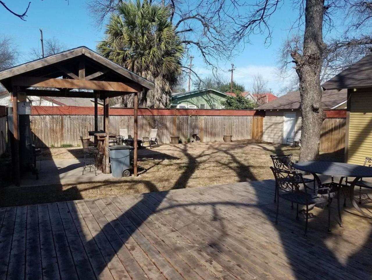 Holiday home Beautiful Private In Shared - Near Frost Bank Center