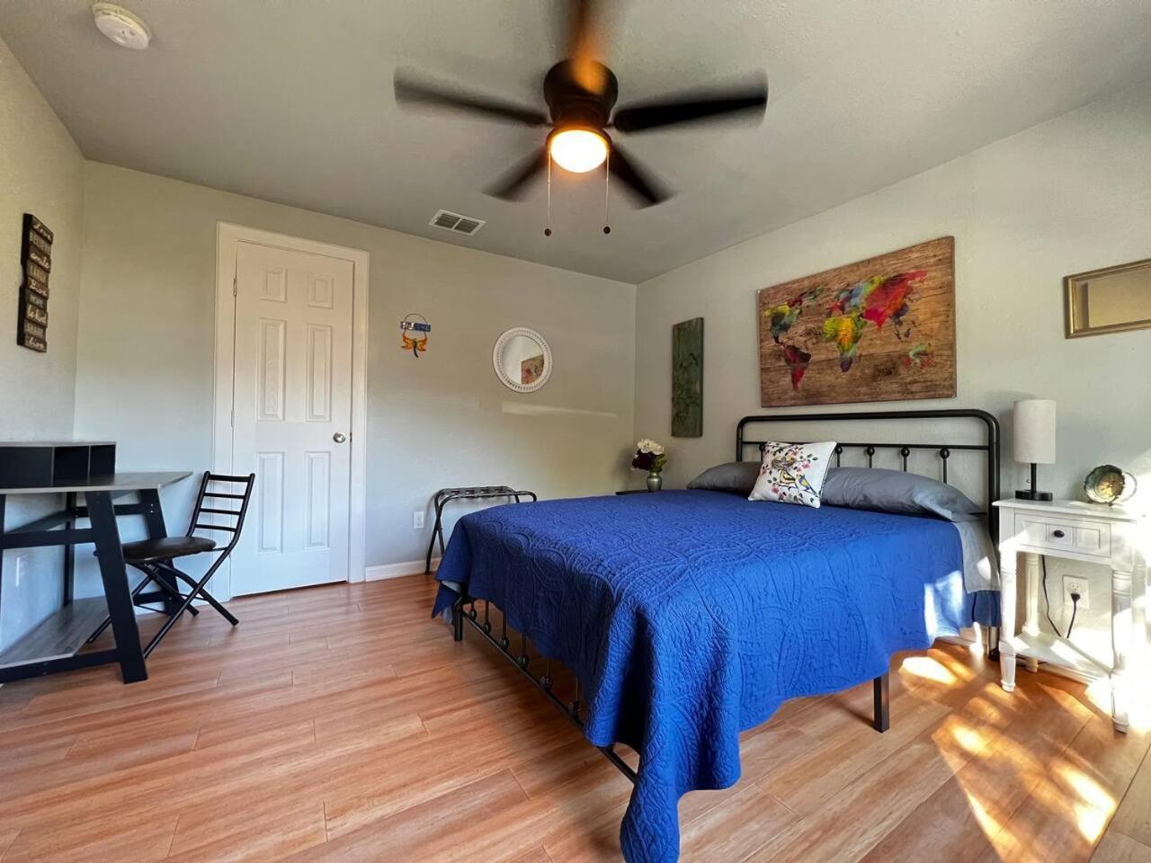 Holiday home Beautiful Private In Shared - Near Frost Bank Center San Antonio
