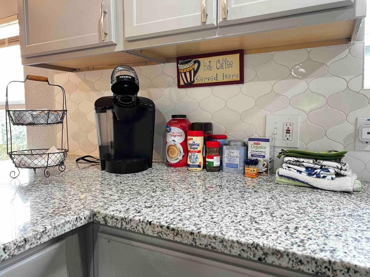 Beautiful Private In Shared - Near Frost Bank Center