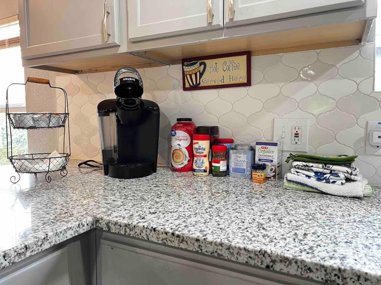 Holiday home Comfy Big Private In Shared Home- 2miles Alamodome *