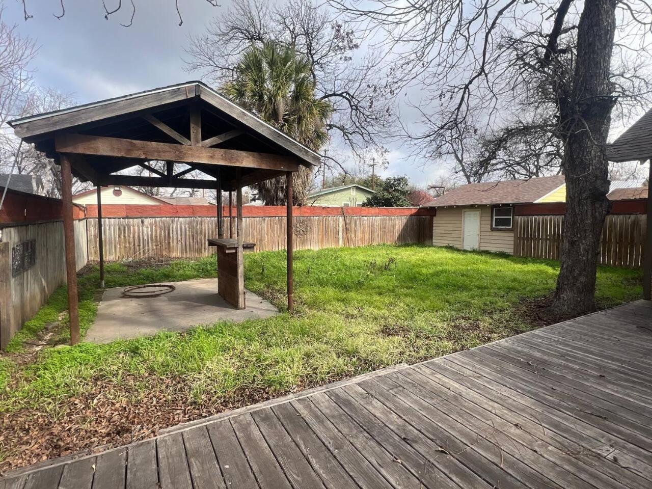 Spacious In Shared 9 Min To Convention Center Holiday home
