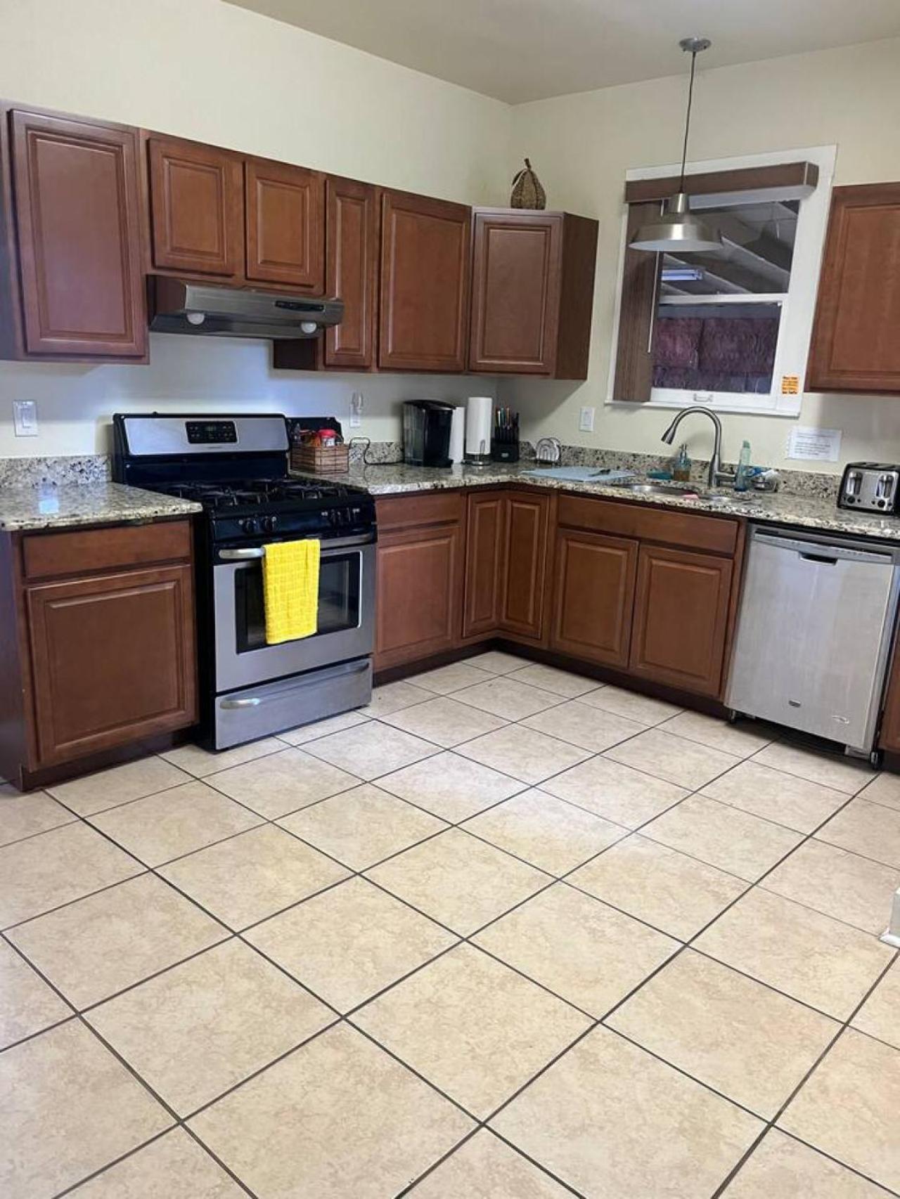 Holiday home Spacious In Shared 9 Min To Convention Center *