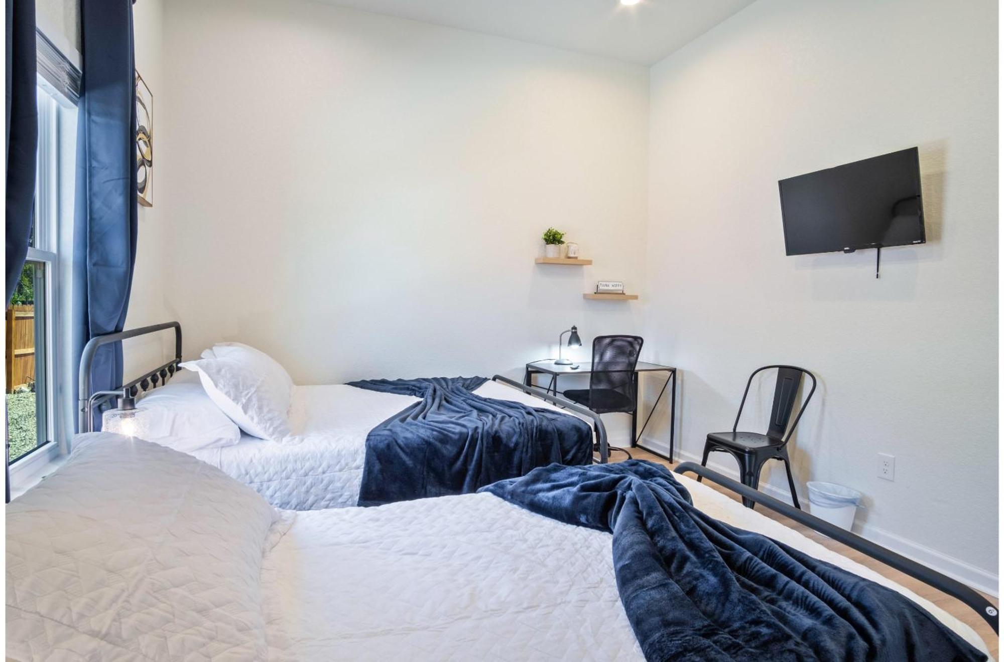 Stylish 3br2ba Urban Retreat Near Lively Downtown Holiday home San Antonio